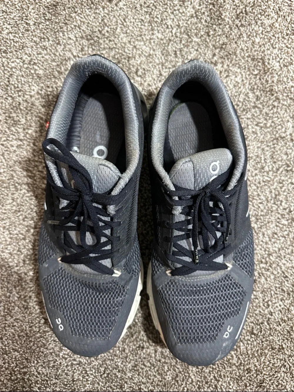 On Running Cloudrunner Athletic Shoes - Black/Gray women’s 9.5